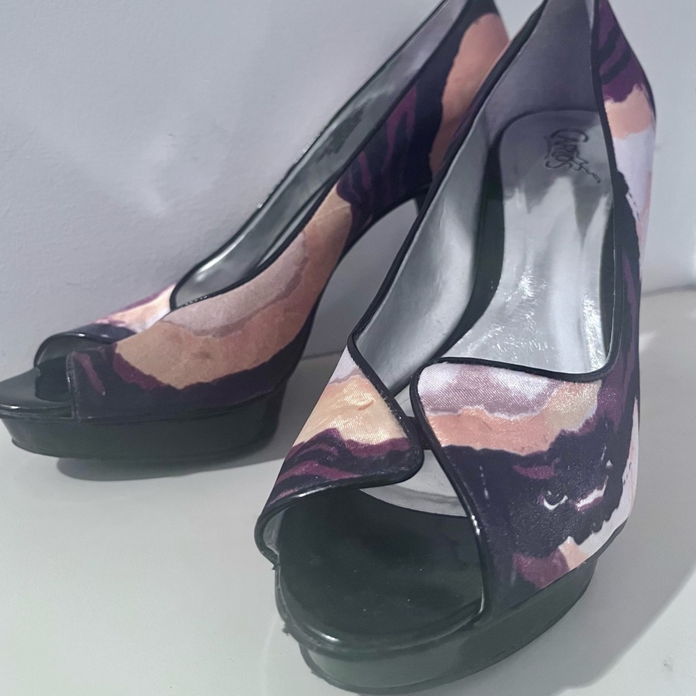 Carlos Santana Multicolor Peep-Toe Heels